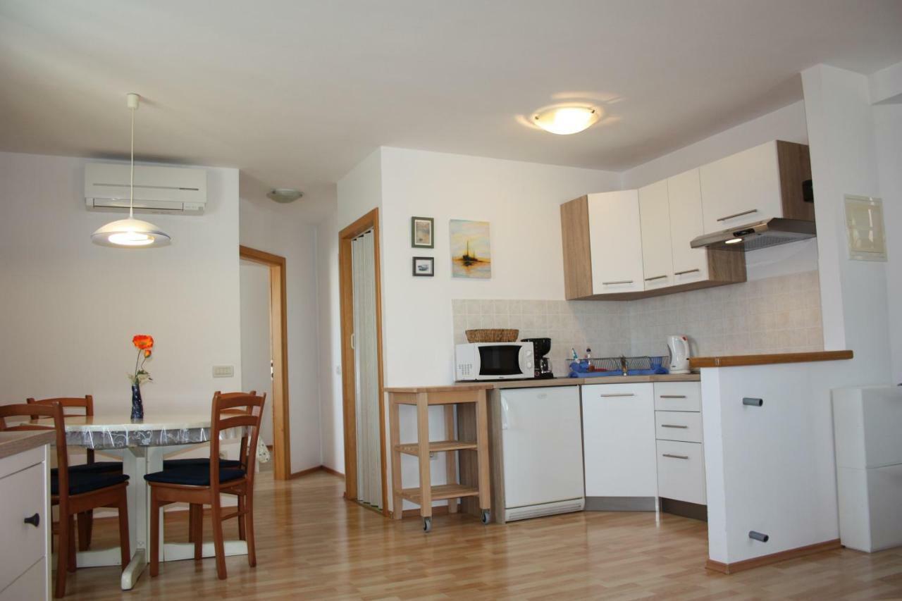 Apartment Nirvana Vrsar Buitenkant foto